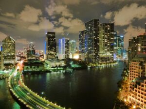 skyline night view building city skyscraper 1151115 pxhere.com