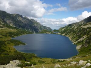 landscape wilderness mountain lake valley mountain range 1075486 pxhere.com