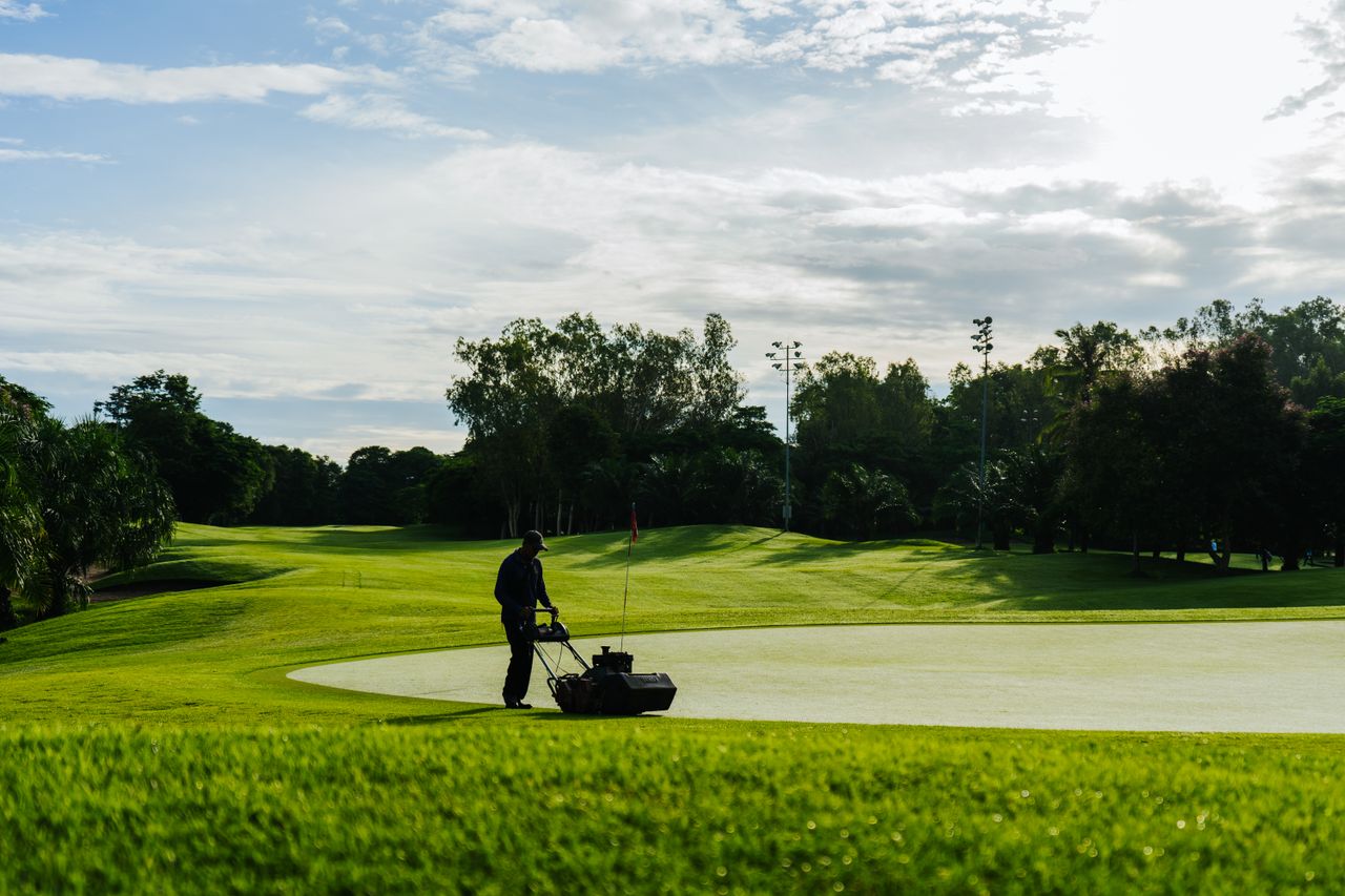 10 Days Yunnan Golf & Leisure Companion Tour (4 Golfers + 4 Sightseeing Pax)